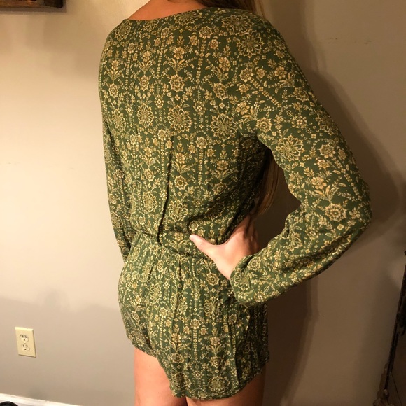 Forever 21 Romper - Picture 6 of 6